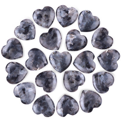 0.8 Inch Black Labradorite Heart Shape Healing Stones untuk pembuatan perhiasan
