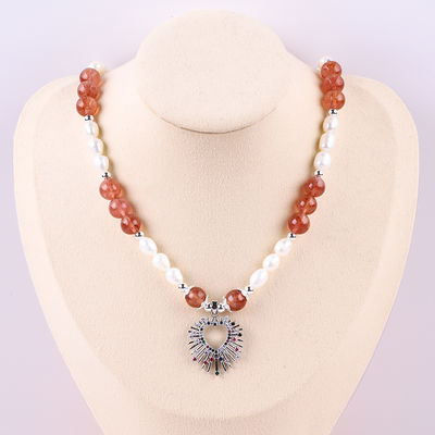 Wanita Strawberry Quartz 5mm White Freshwater Pearl Necklace