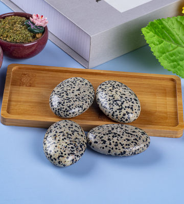Batu Palma Jasper Dalmatian Polished Oval Bentuk Batu Energi Kristal Dalmatian untuk Dekorasi Bangunan