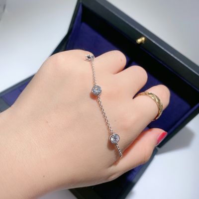 Berkilauan Tinggi 925 Sterling Perak Moissanite Perhiasan Wanita