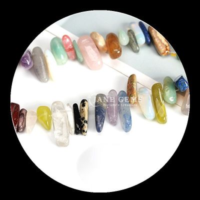 Batu permata kristal alami bentuk gigi yang tidak teratur manik-manik dipoles Chip kerikil untaian manik longgar untuk pembuatan perhiasan DIY