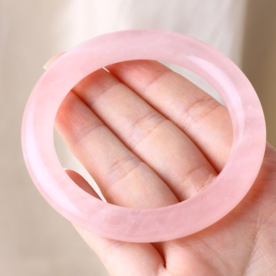 Natural Crystal Polished Stone Pink Rose Quartz Bangle Perhiasan Kristal Untuk Hadiah Ulang Tahun